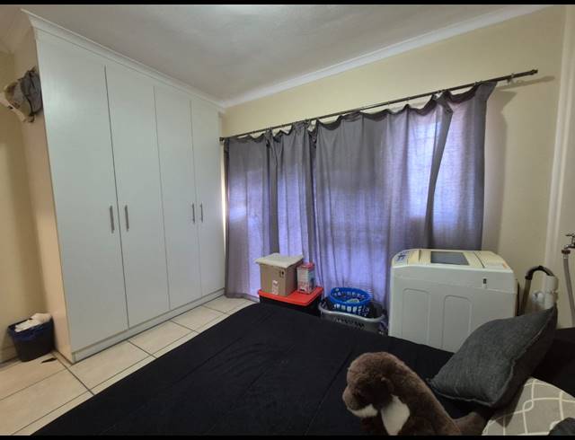 2 BEDROOM APARTMENT FOR SALE IN HARTENBOS CENTRAL